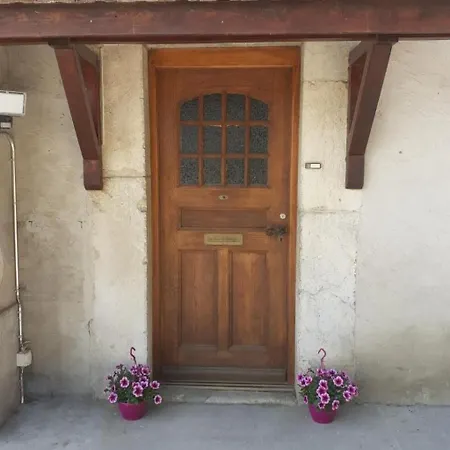 In Bauernhof By Interhome Апартаменты Luins